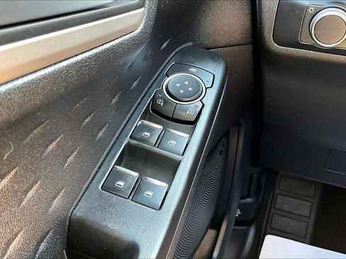 Used 2020 Ford Escape SE AWD/4WD image 33