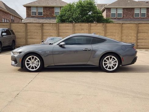 Used 2025 Ford Mustang GT Premium RWD image 12