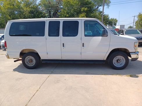 Used 2008 Ford E-350 and Econoline 350 XL RWD image 4