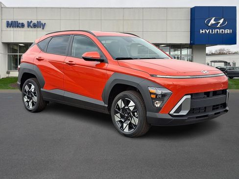 Certified 2025 Hyundai Kona SEL AWD/4WD image 1