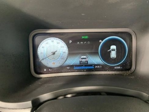 Used 2022 Hyundai Kona Limited AWD/4WD image 31