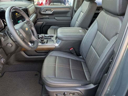 New 2026 Chevrolet Silverado 1500 High Country w/ Technology Package AWD/4WD image 10