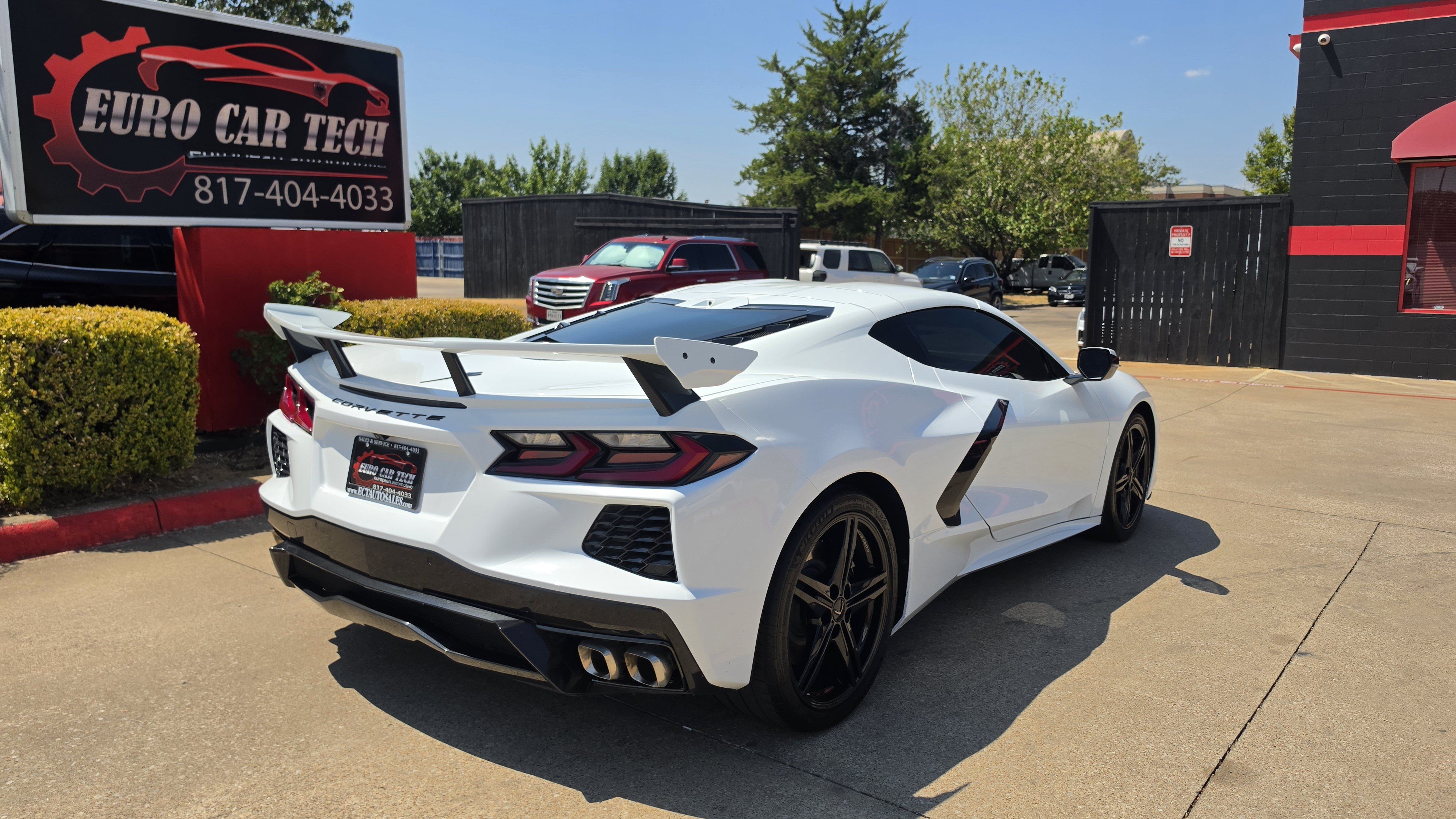 Used 2023 Chevrolet Corvette Stingray Preferred Cpe w/ Z51 Performance Package RWD image 8