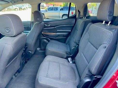 Used 2019 GMC Acadia SLE FWD image 11