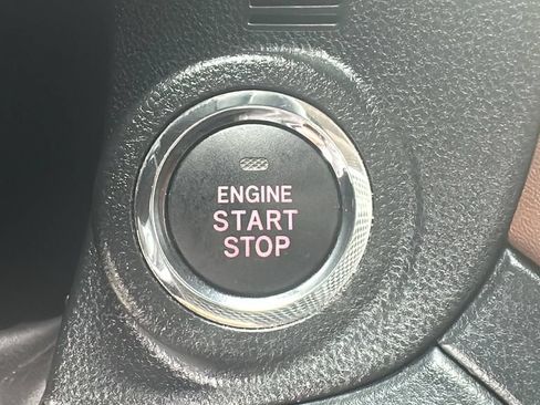 Used 2021 Subaru Outback Touring XT AWD/4WD image 23