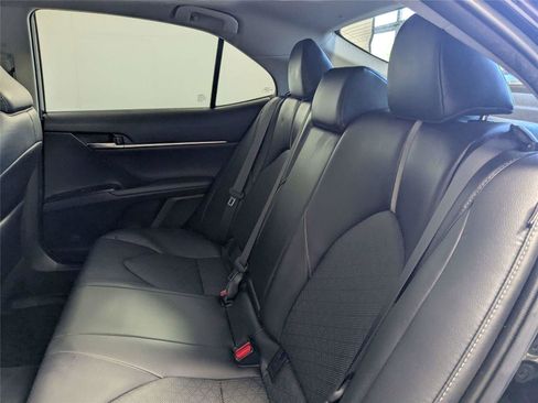 Used 2020 Toyota Camry XSE FWD image 33