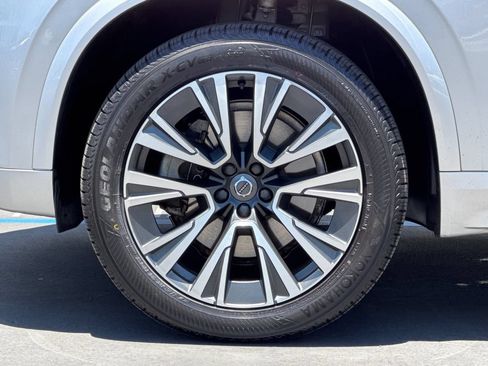 Used 2020 Volvo XC90 T5 Momentum w/ Protection Package Premier FWD image 26