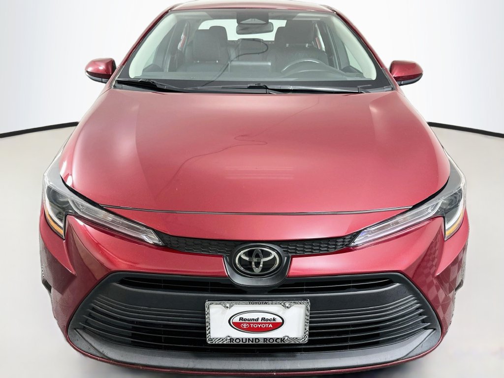Certified 2025 Toyota Corolla LE FWD image 2