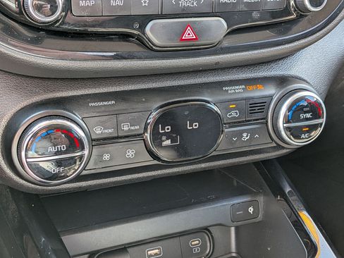 Certified 2023 Kia Soul EX FWD image 23
