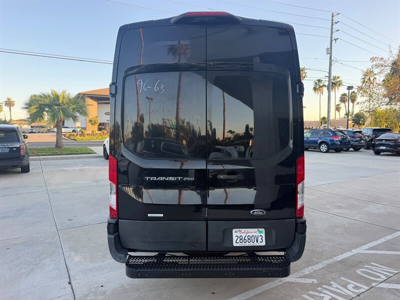 Used 2023 Ford Transit 250 148 High Roof Extended w/ Load Area Protection Package RWD image 4