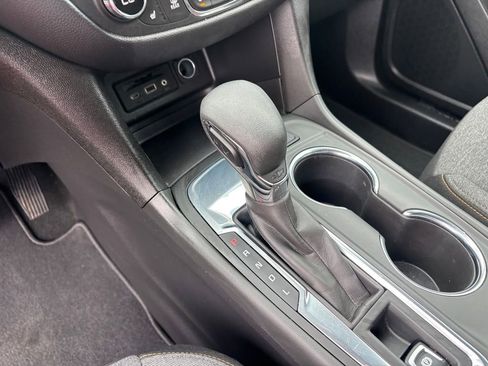 Used 2023 Chevrolet Equinox LT image 16