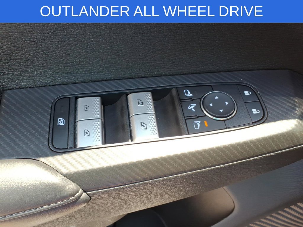 Used 2024 Mitsubishi Outlander SE AWD/4WD image 13