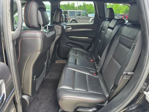 Used 2018 Jeep Grand Cherokee Trailhawk w/ Trailhawk Luxury Group AWD/4WD image 11