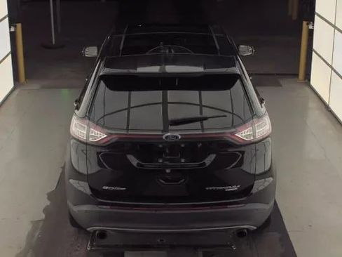 Used 2018 Ford Edge Titanium w/ Equipment Group 301A image 6