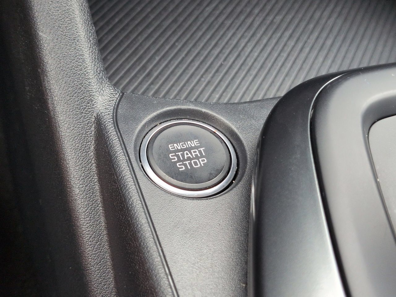 Used 2025 Kia K4 FWD image 25