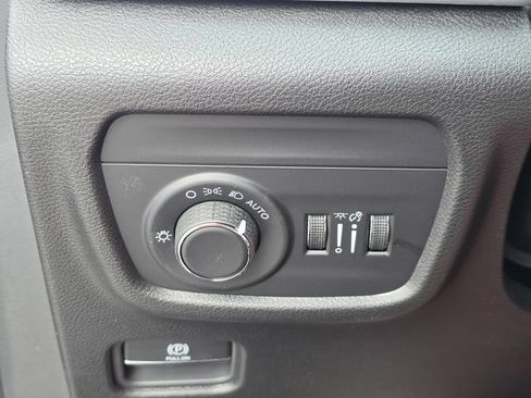 Certified 2025 Jeep Grand Cherokee Laredo X w/ Luxury Tech Group I RWD image 28