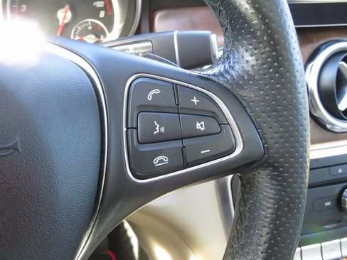 Used 2018 Mercedes-Benz GLA 250 4MATIC image 24