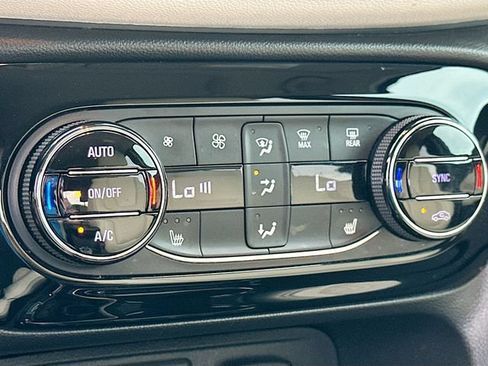 Used 2022 Buick Encore GX Essence w/ Advanced Technology Package FWD image 20