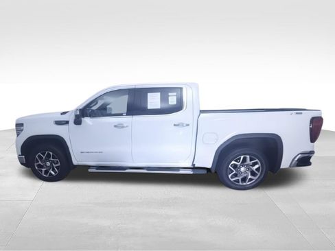 Used 2022 GMC Sierra 1500 SLT w/ SLT Premium Package AWD/4WD image 5