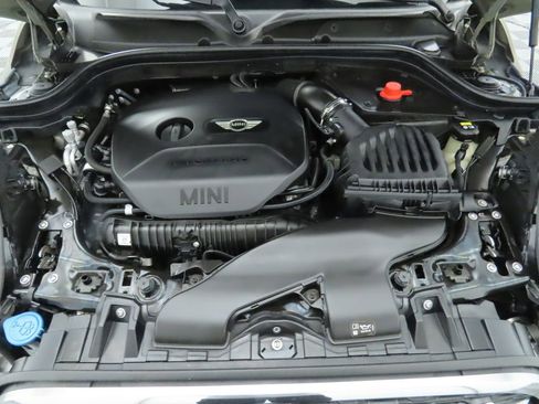 Used 2019 MINI Cooper S w/ Signature Upholstery Package image 27