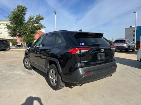 Used 2023 Toyota RAV4 XLE image 5