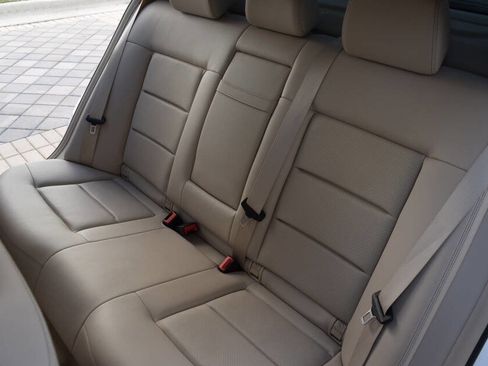 Used 2014 Mercedes-Benz E 350 Sedan image 43