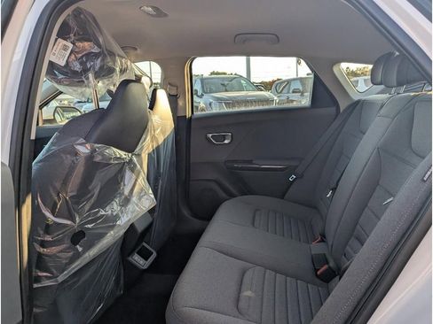 New 2025 Kia K4 EX image 9