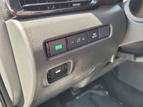 Certified 2024 Nissan Sentra SV w/ All-Weather Package FWD image 19
