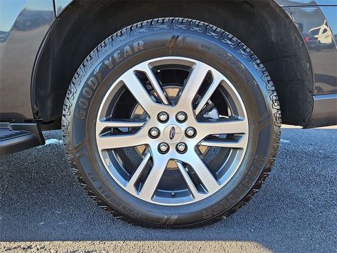 Used 2024 Ford Expedition Max Limited image 34
