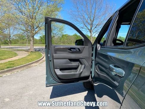 New 2026 Chevrolet Tahoe Z71 w/ Sun And Tow Package AWD/4WD image 12