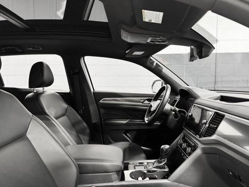 Used 2020 Volkswagen Atlas Cross Sport SEL R-Line FWD image 20