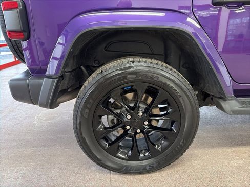 Certified 2023 Jeep Wrangler Unlimited Sahara w/ Cold Weather Group image 27