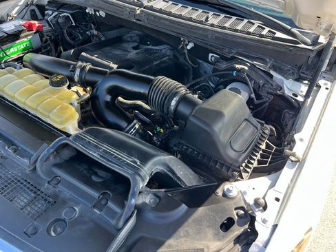 Used 2020 Ford Expedition XLT w/ Equipment Group 202A AWD/4WD image 52