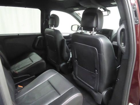 Used 2019 Dodge Grand Caravan GT FWD image 29