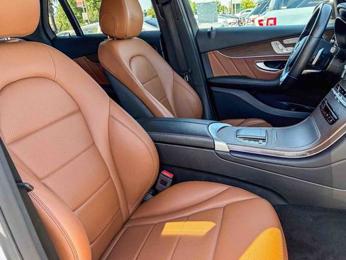 Used 2022 Mercedes-Benz GLC 300 4MATIC image 15