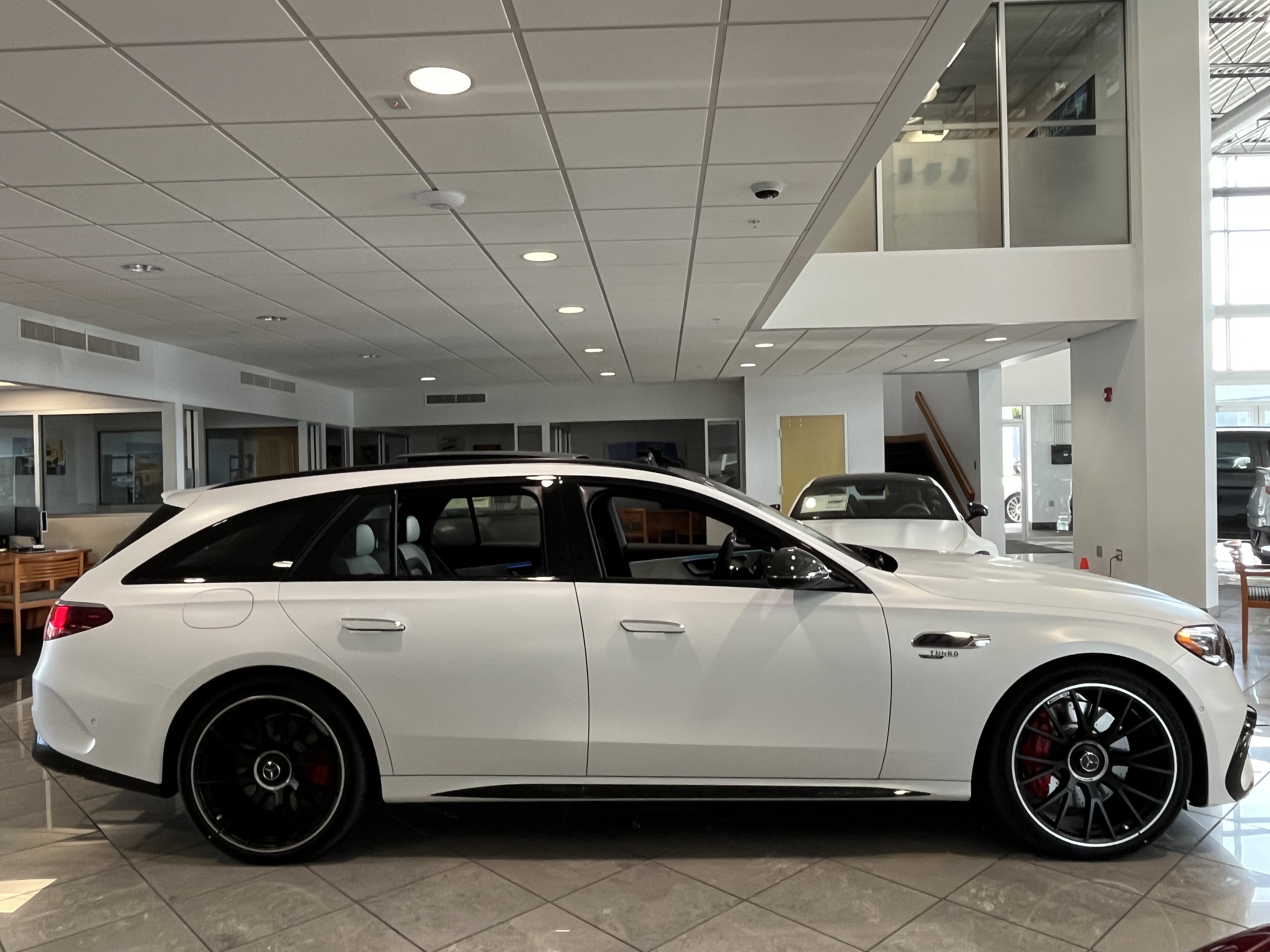 New 2026 Mercedes-Benz E 53 AMG e 4MATIC Wagon image 7