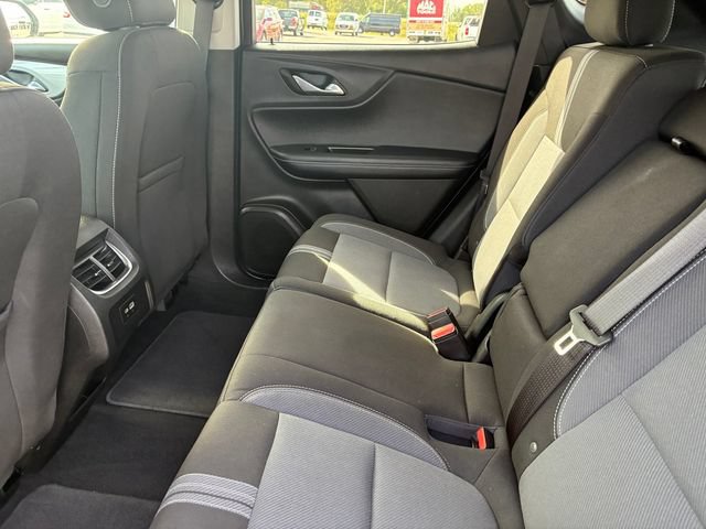 Used 2025 Chevrolet Blazer LT AWD/4WD image 13