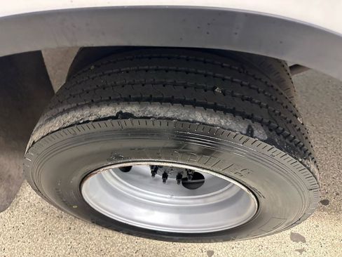 Used 2005 GMC TopKick C4500 4x4 Regular Cab image 24