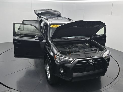 Used 2021 Toyota 4Runner SR5 Premium w/ Moonroof Package AWD/4WD image 63