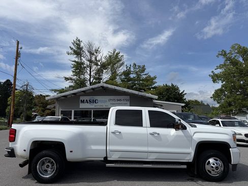 Used 2016 GMC Sierra 3500 Denali w/ Duramax Plus Package AWD/4WD image 3