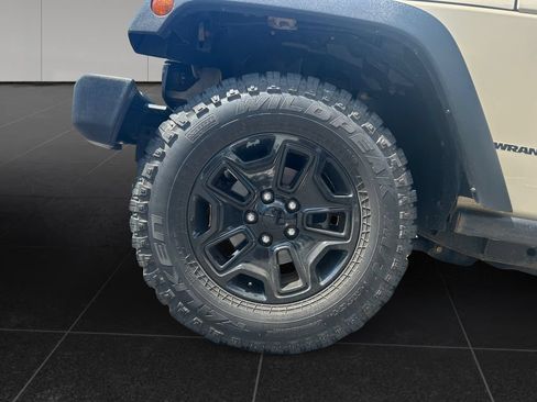 Used 2016 Jeep Wrangler Sport AWD/4WD image 9