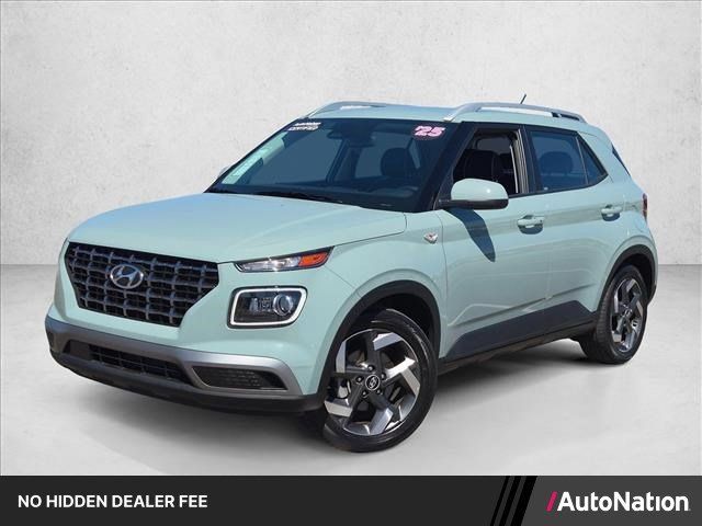 Used 2025 Hyundai Venue Limited FWD image 1