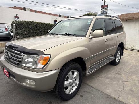 Used 2004 Toyota Land Cruiser image 3