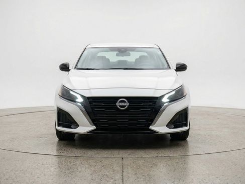 Used 2025 Nissan Altima 2.5 SV image 2