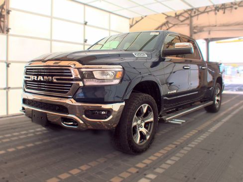 Used 2019 RAM 1500 Laramie AWD/4WD image 1