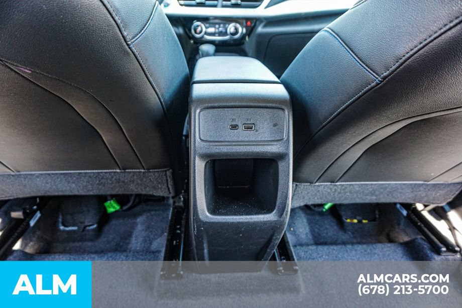Used 2025 Chevrolet Trax LT FWD image 30