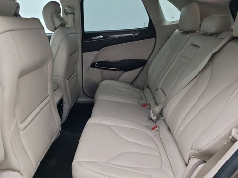 Used 2018 Lincoln MKC Premiere image 18