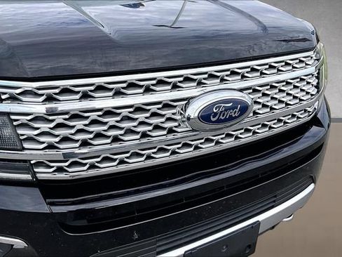 Used 2019 Ford Expedition Platinum AWD/4WD image 27