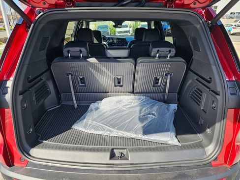 New 2026 Chevrolet Traverse LT image 14