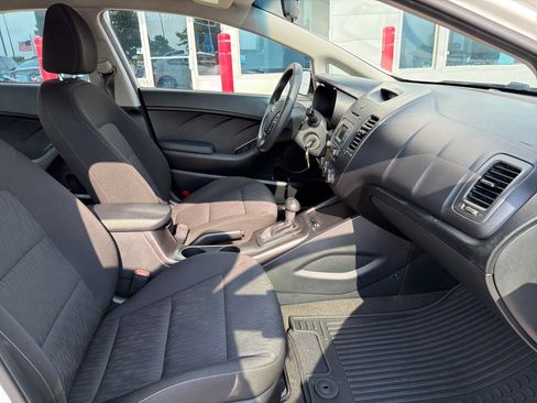 Used 2016 Kia Forte LX FWD image 24